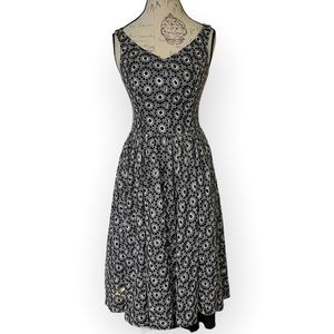 Ali Ro Vintage Style Swing Fit & Flare Embroidered Daisy Dress 0